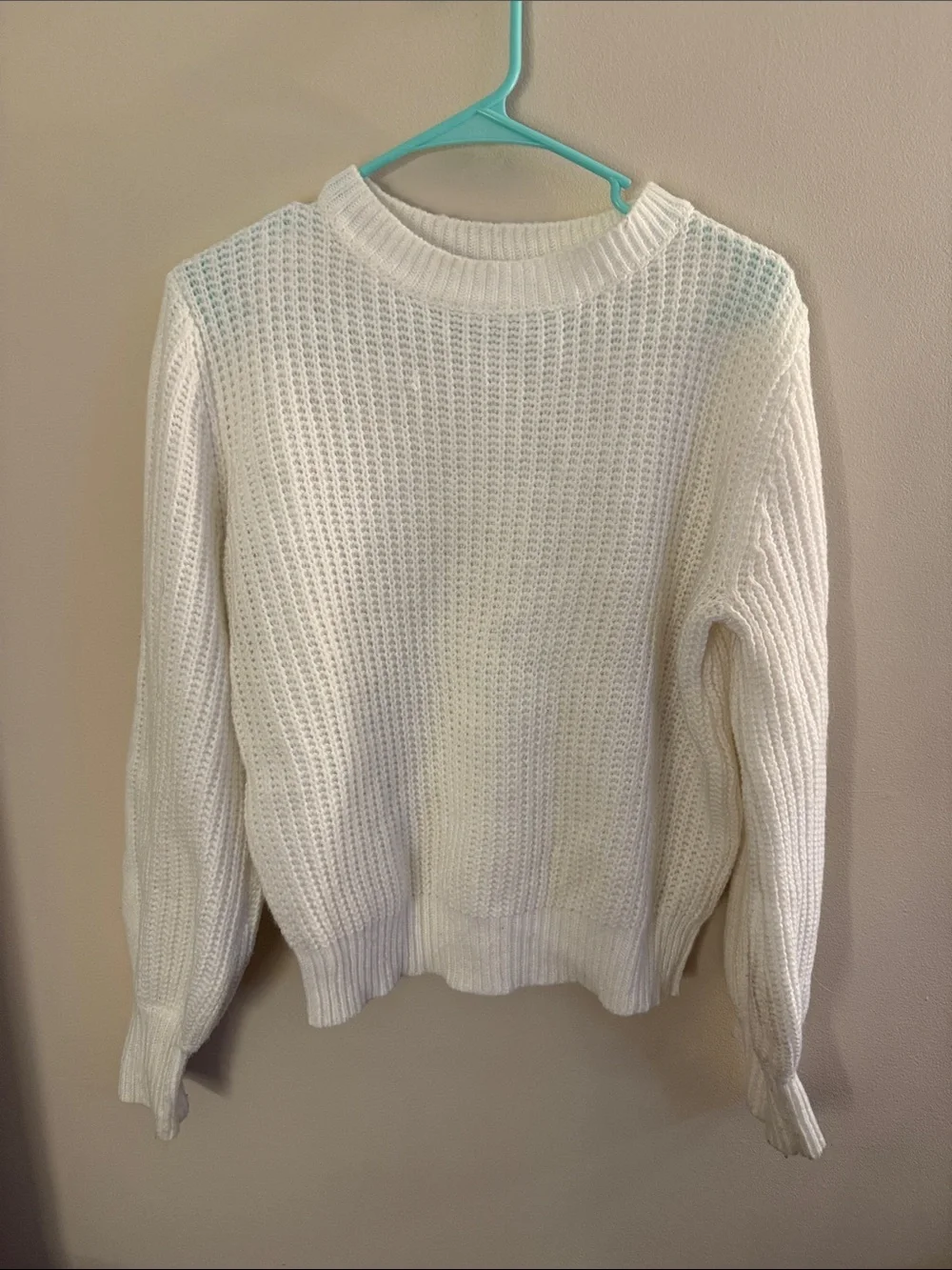 Classic Crewneck Knit Sweater - White
